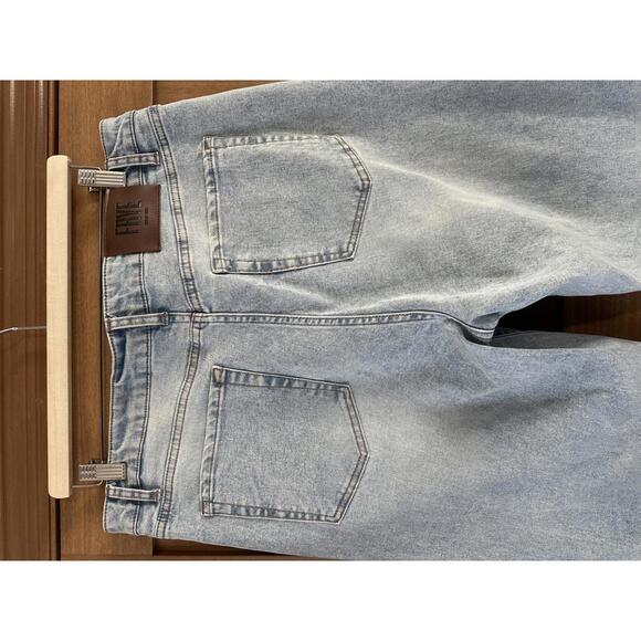 FRYE High Rise Straight Leg Light Wash Denim Jeans Women’s size 14/32 - Picture 5 of 15